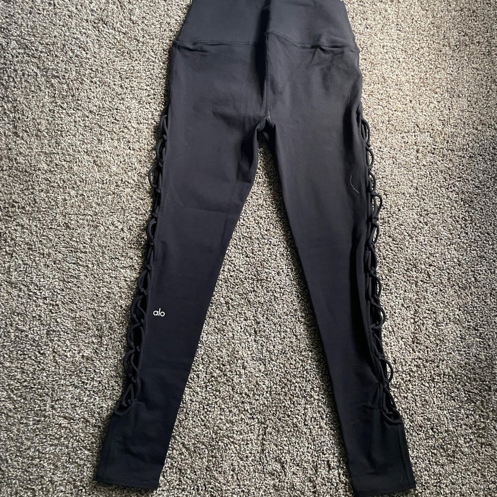 🖤 ALO Yoga Interlace Leggings 🖤 - Picture 3 of 7